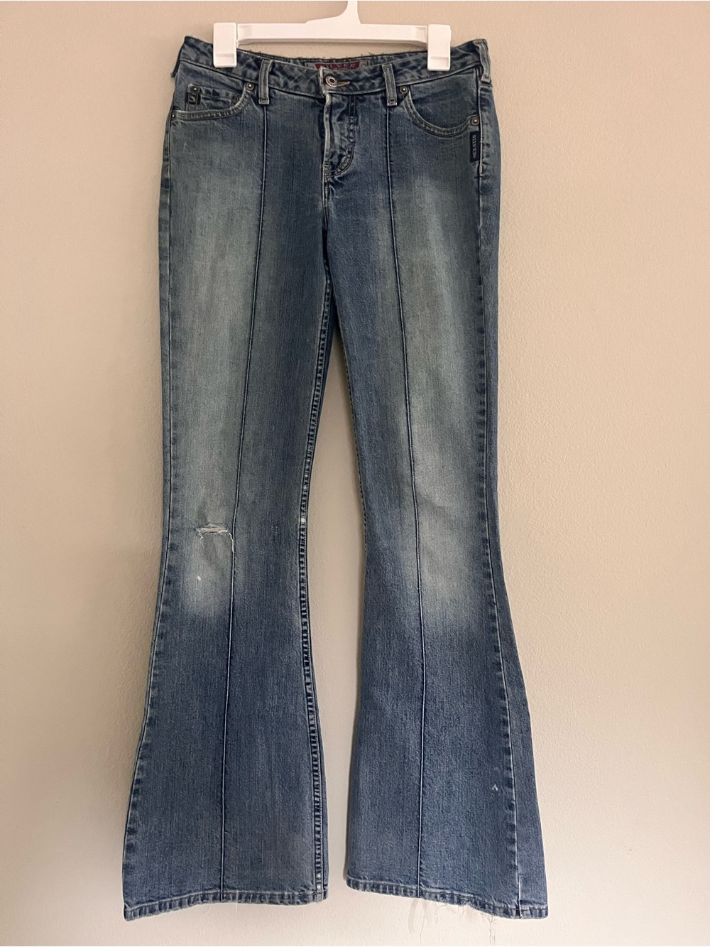 Vintage Y2K Silver Jeans Women's Wide-Leg Flared Denim Size 30 Waist Tall Inseam